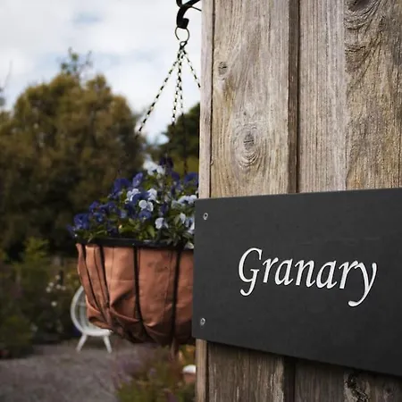 The Granary Apartment Barbrook Exterior photo